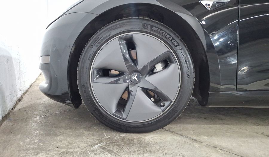 Tesla Model 3 LONG RANGE 4WD Sedan 2019