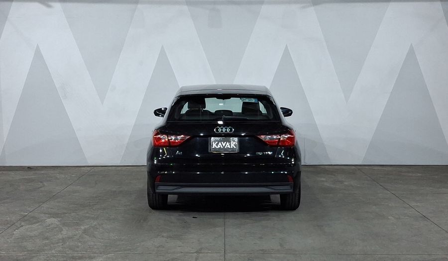 Audi A1 1.0 SB 30 TFSI URBAN DCT Hatchback 2021