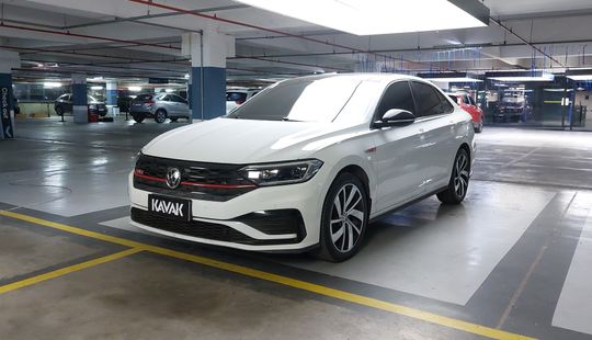 Volkswagen • Jetta