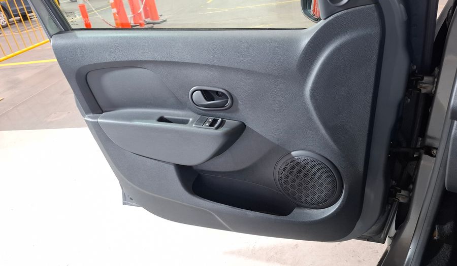 Renault Logan 1.6 AUTHENTIQUE PLUS Sedan 2014