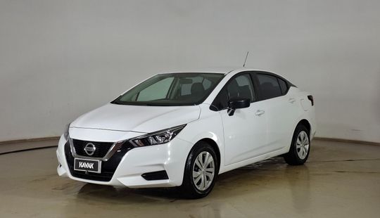 Nissan • Versa