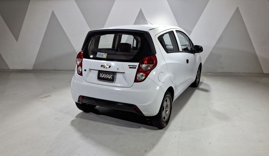 Chevrolet Spark Classic 1.2 LT B MT Hatchback 2017