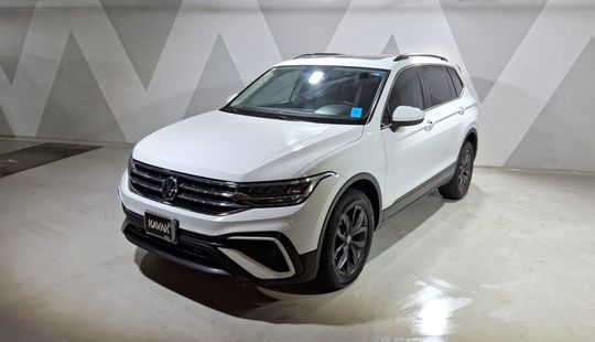 Volkswagen • Tiguan