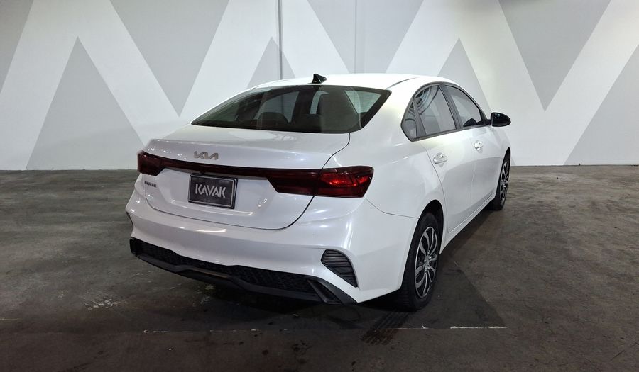 Kia Forte 2.0 L IVT Sedan 2023