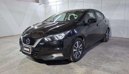 Nissan • Versa