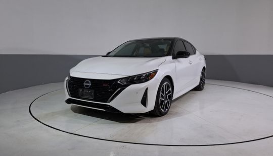 Nissan • Sentra