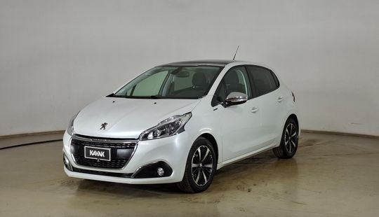Peugeot • 208