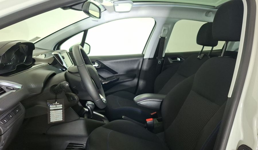 Peugeot 208 1.2 PURETECH 110 HP AUTO SIGNATURE + Hatchback 2020