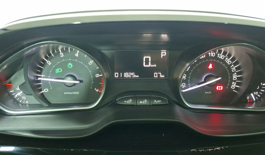 Peugeot 208 1.2 PURETECH 110 HP AUTO SIGNATURE + Hatchback 2020