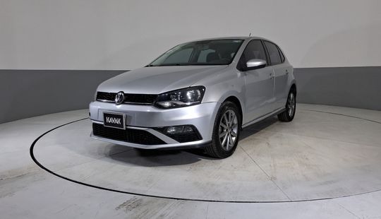 Volkswagen • Polo