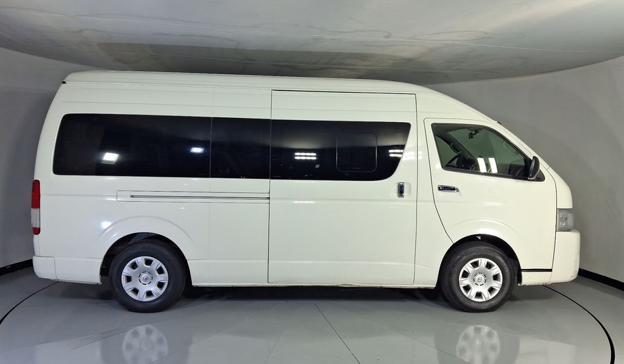 Toyota Hiace 2.7 15 PASAJEROS CON AC MT Van 2015