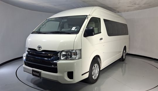 Toyota • Hiace