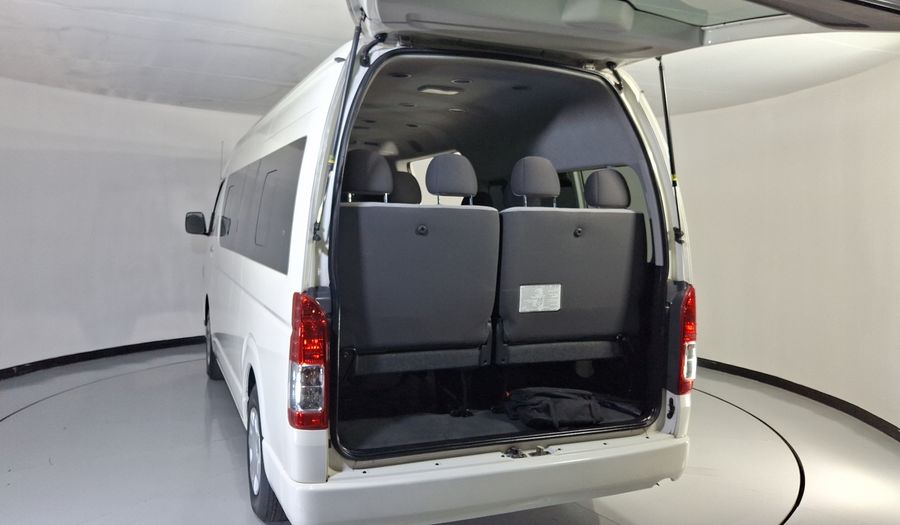 Toyota Hiace 2.7 15 PASAJEROS CON AC MT Van 2015