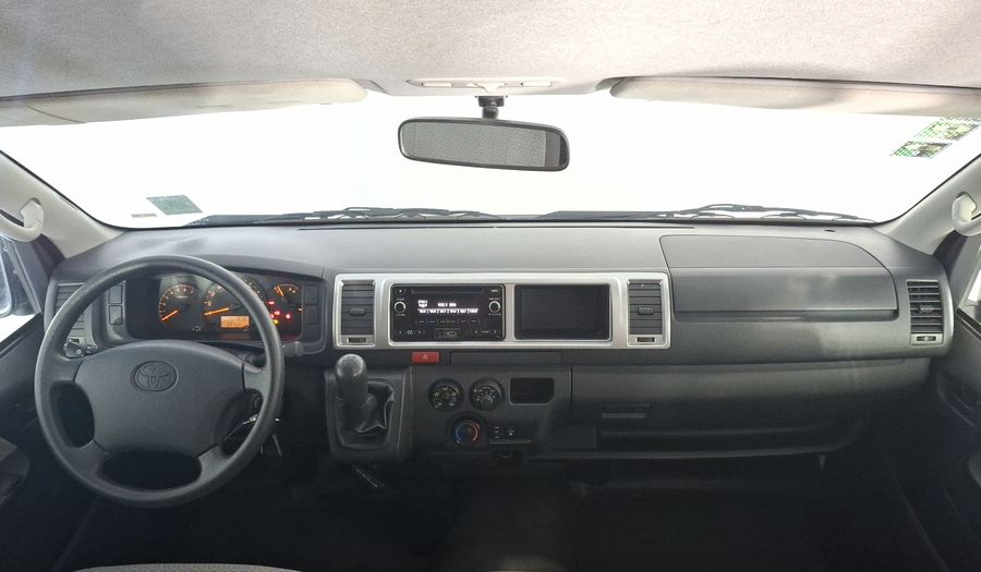 Toyota Hiace 2.7 15 PASAJEROS CON AC MT Van 2015