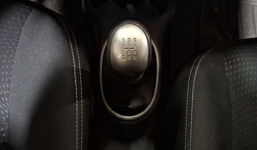 Nissan March 1.6 ADVANCE Hatchback 2020