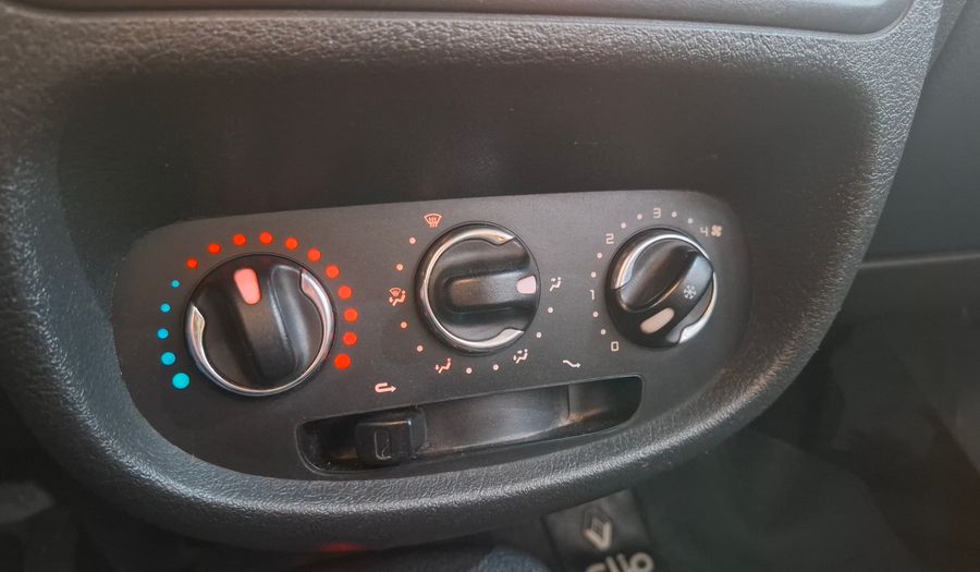 Renault Clio 1.1 EXPRESSION PACK I Hatchback 2013