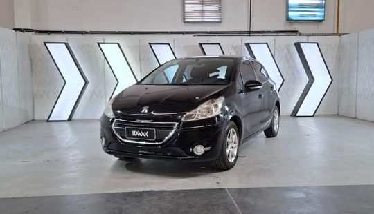 Peugeot • 208