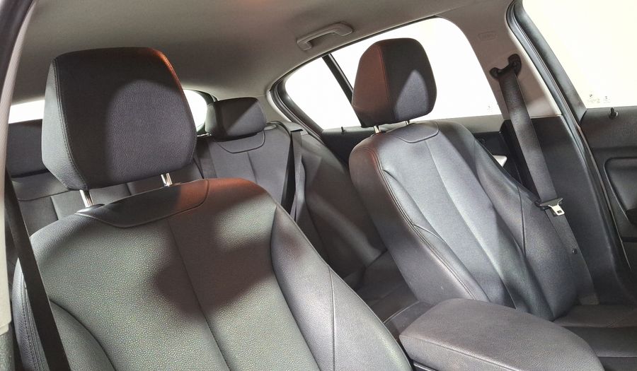 Bmw Serie 1 1.6 120IA Hatchback 2016