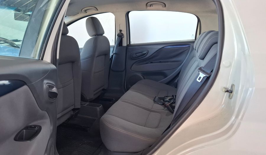 Fiat Punto 1.4 ATTRACTIVE 5P Hatchback 2014