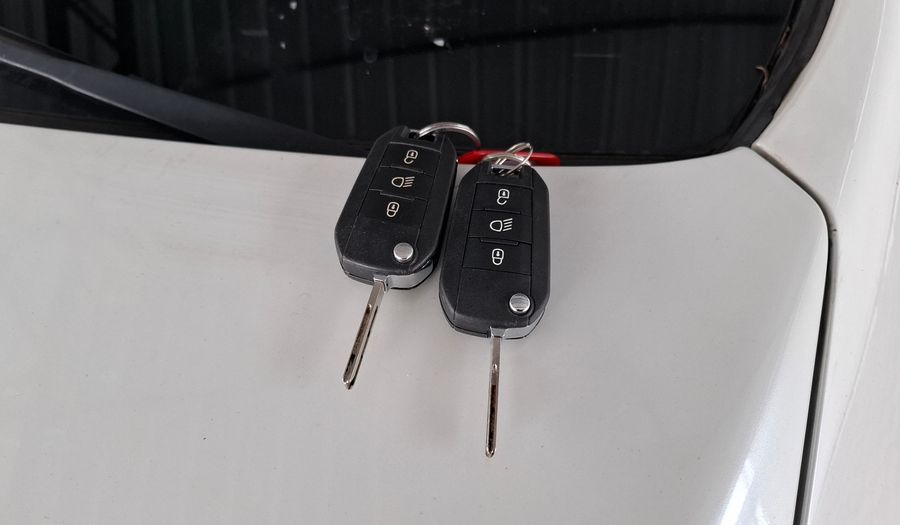 Peugeot 208 1.6 ALLURE TOUCHSCREEN Hatchback 2015