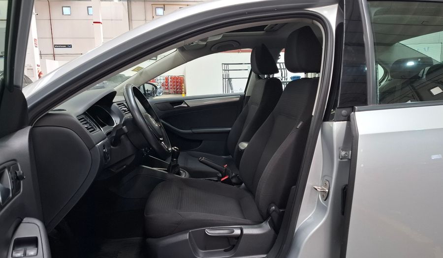 Volkswagen Vento 2.0 TDI 110CV ADVANCE + SUMMER PACKAGE Sedan 2017