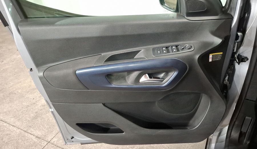 Peugeot Rifter 1.2 PURETECH ALLURE PACK AUTO Minivan 2025