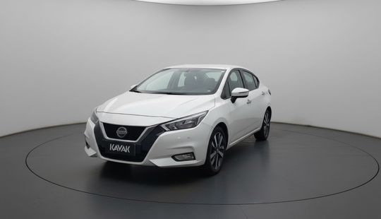 Nissan • Versa