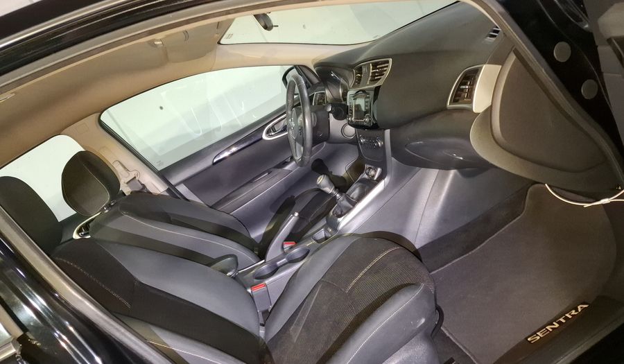 Nissan Sentra 1.8 ADVANCE Sedan 2018