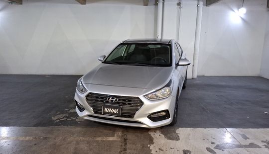 Hyundai • Accent