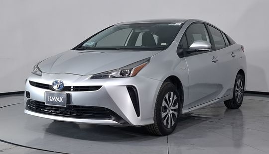 Toyota • Prius