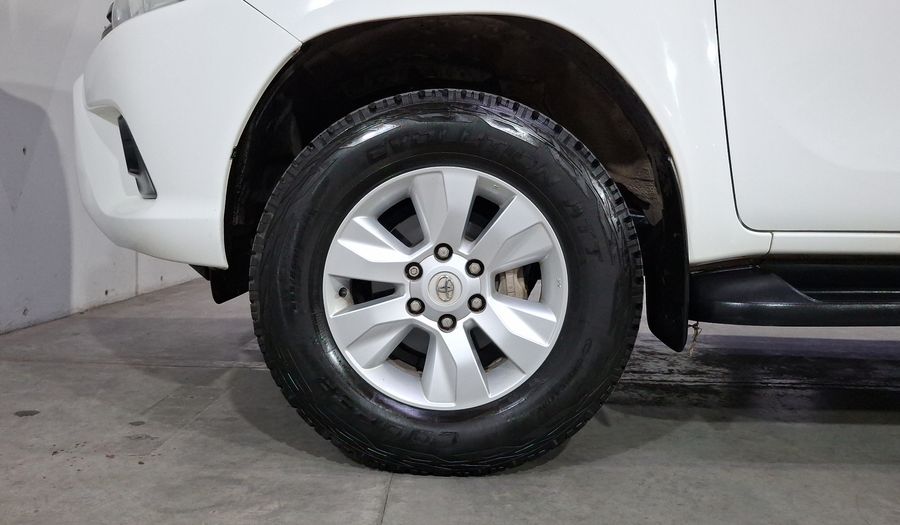 Toyota Hilux 2.7 DOBLE CABINA SR (D-CAB MID) Pickup 2020