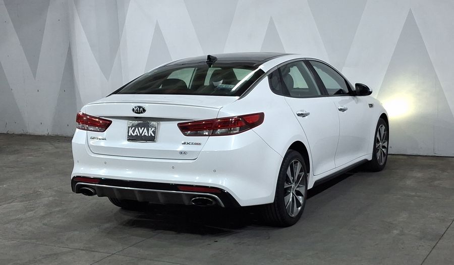 Kia Optima 2.0 TURBO GDI SX AT Sedan 2016