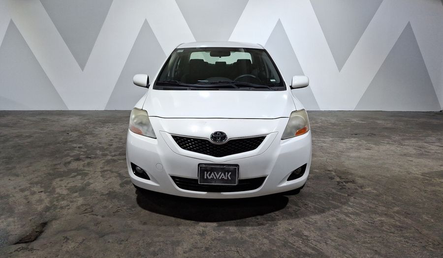 Toyota Yaris 1.5 SEDAN PREMIUM MT Sedan 2010