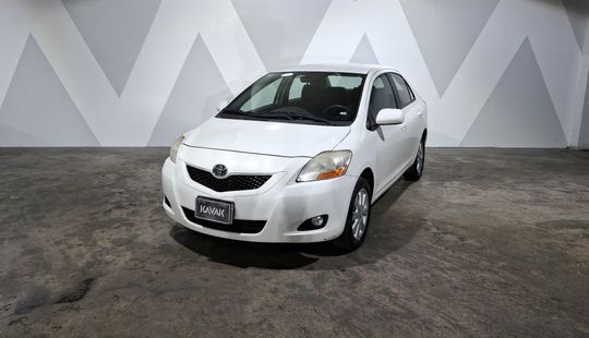 Toyota • Yaris