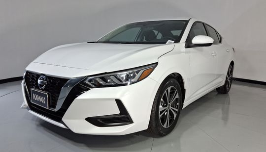 Nissan • Sentra