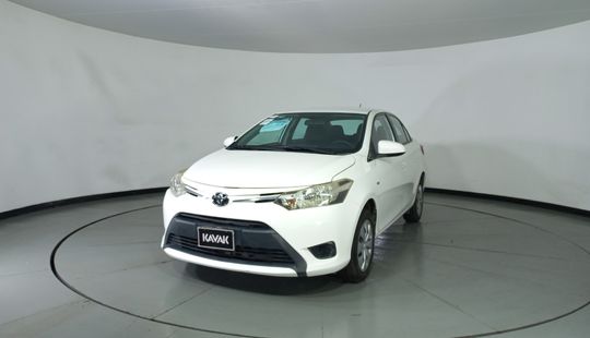 Toyota • Yaris