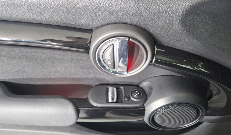 Mini Cooper 1.5 COOPER CHILI Hatchback 2018