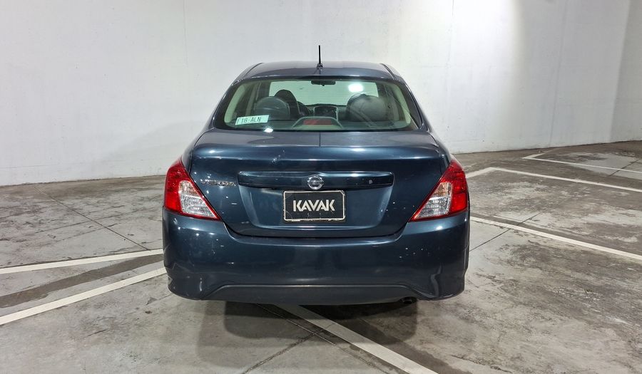 Nissan Versa 1.6 EXCLUSIVE AUTO Sedan 2017