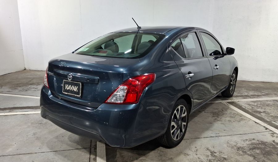 Nissan Versa 1.6 EXCLUSIVE AUTO Sedan 2017