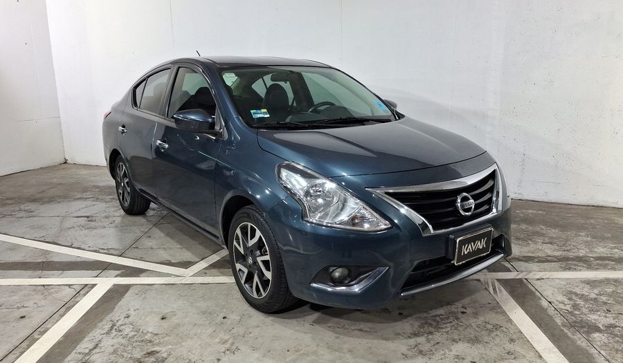 Nissan Versa 1.6 EXCLUSIVE AUTO Sedan 2017