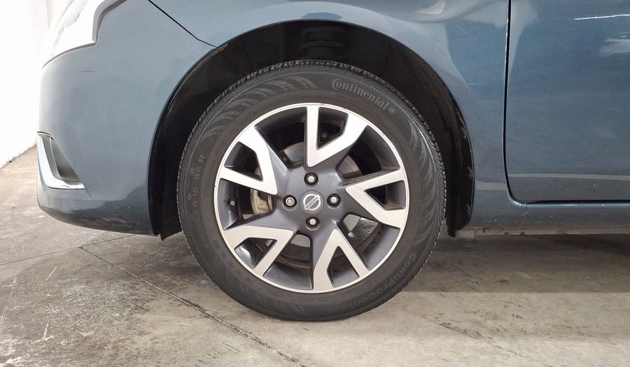 Nissan Versa 1.6 EXCLUSIVE AUTO Sedan 2017