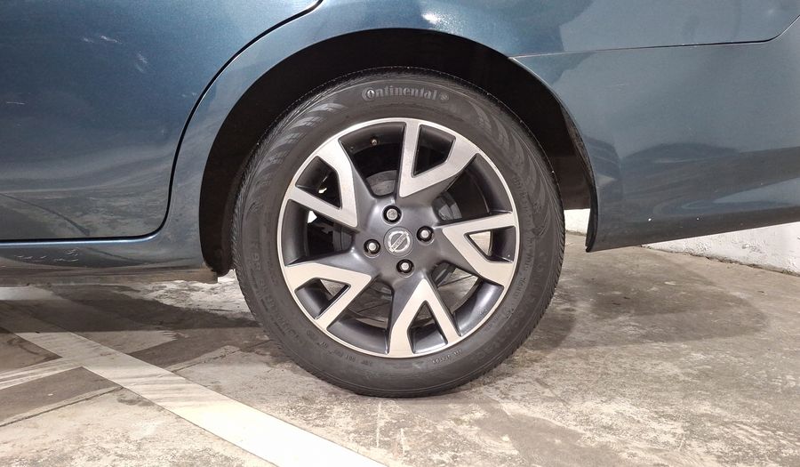 Nissan Versa 1.6 EXCLUSIVE AUTO Sedan 2017