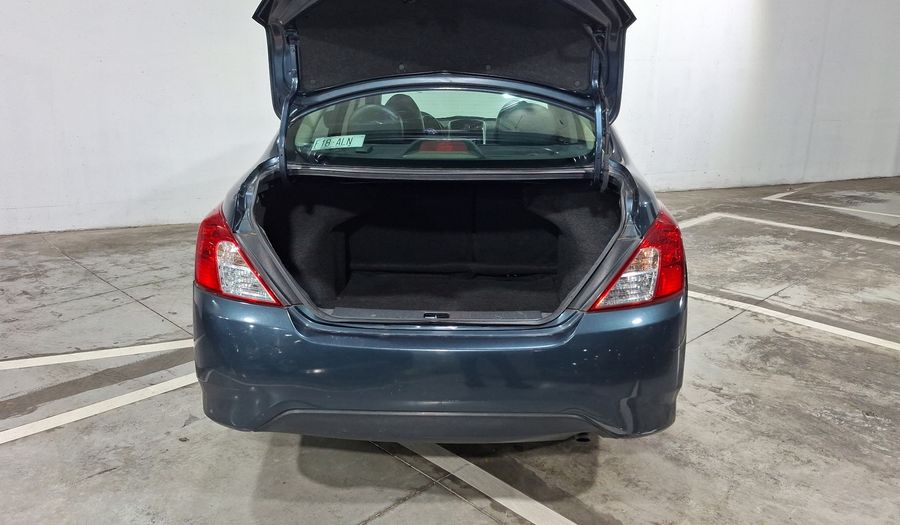 Nissan Versa 1.6 EXCLUSIVE AUTO Sedan 2017