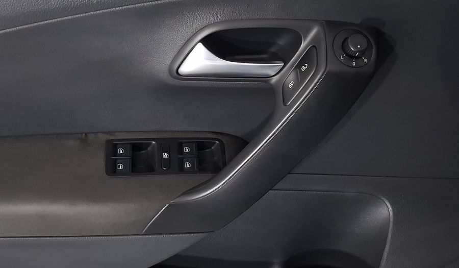 Volkswagen Polo 1.6 STD. Hatchback 2018
