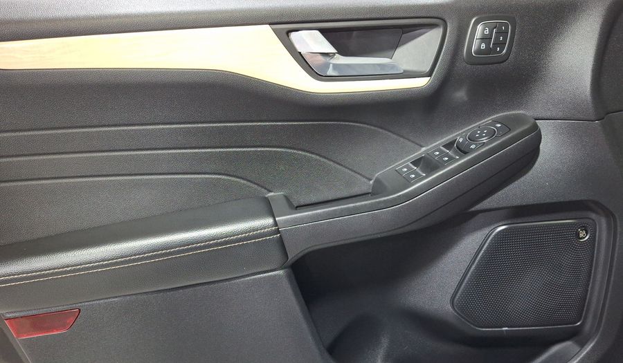 Ford Escape 2.5 HEV TITANIUM CVT Suv 2022