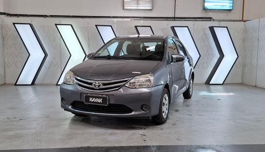 Toyota • Etios