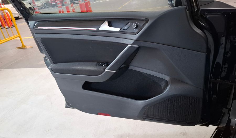 Volkswagen Golf 2.0 TSI DSG GTI Hatchback 2017