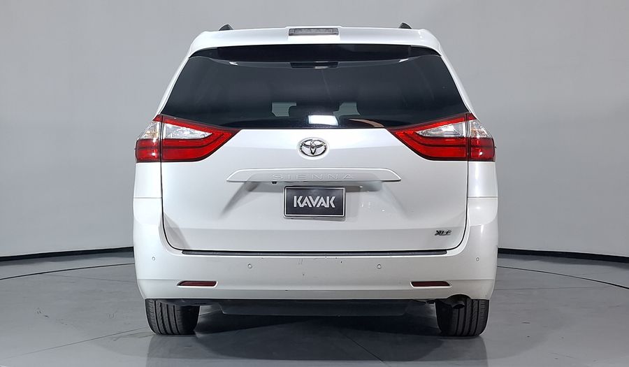Toyota Sienna 3.5 XLE PIEL AT Minivan 2018