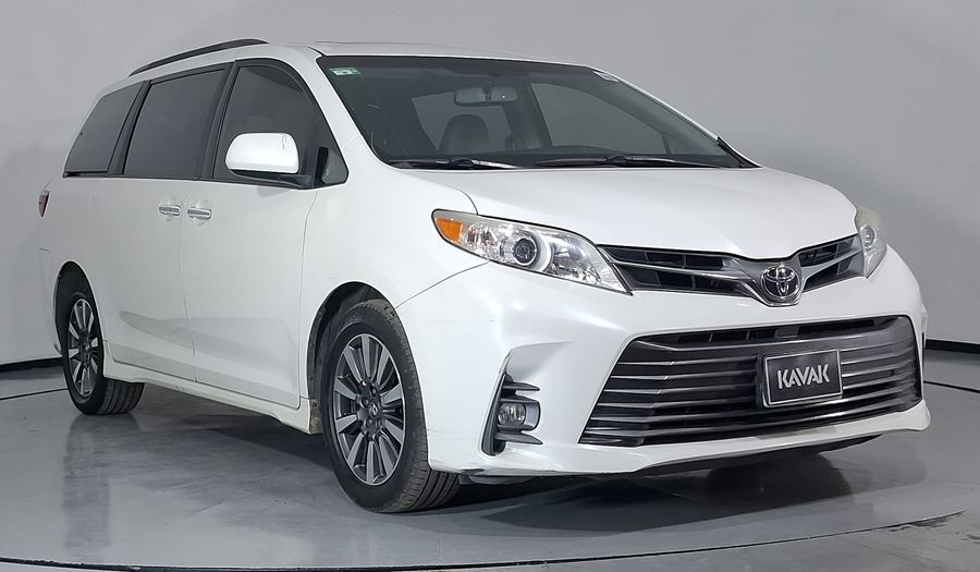 Toyota Sienna 3.5 XLE PIEL AT Minivan 2018
