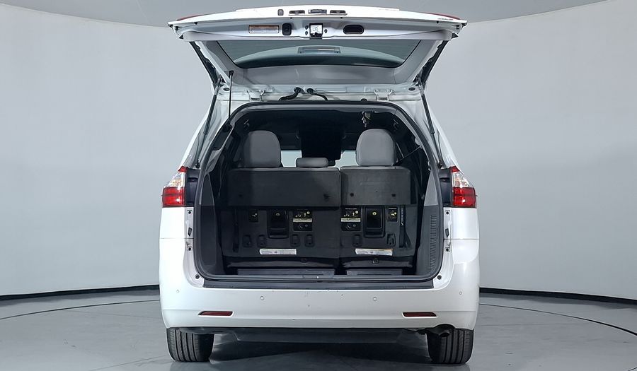 Toyota Sienna 3.5 XLE PIEL AT Minivan 2018